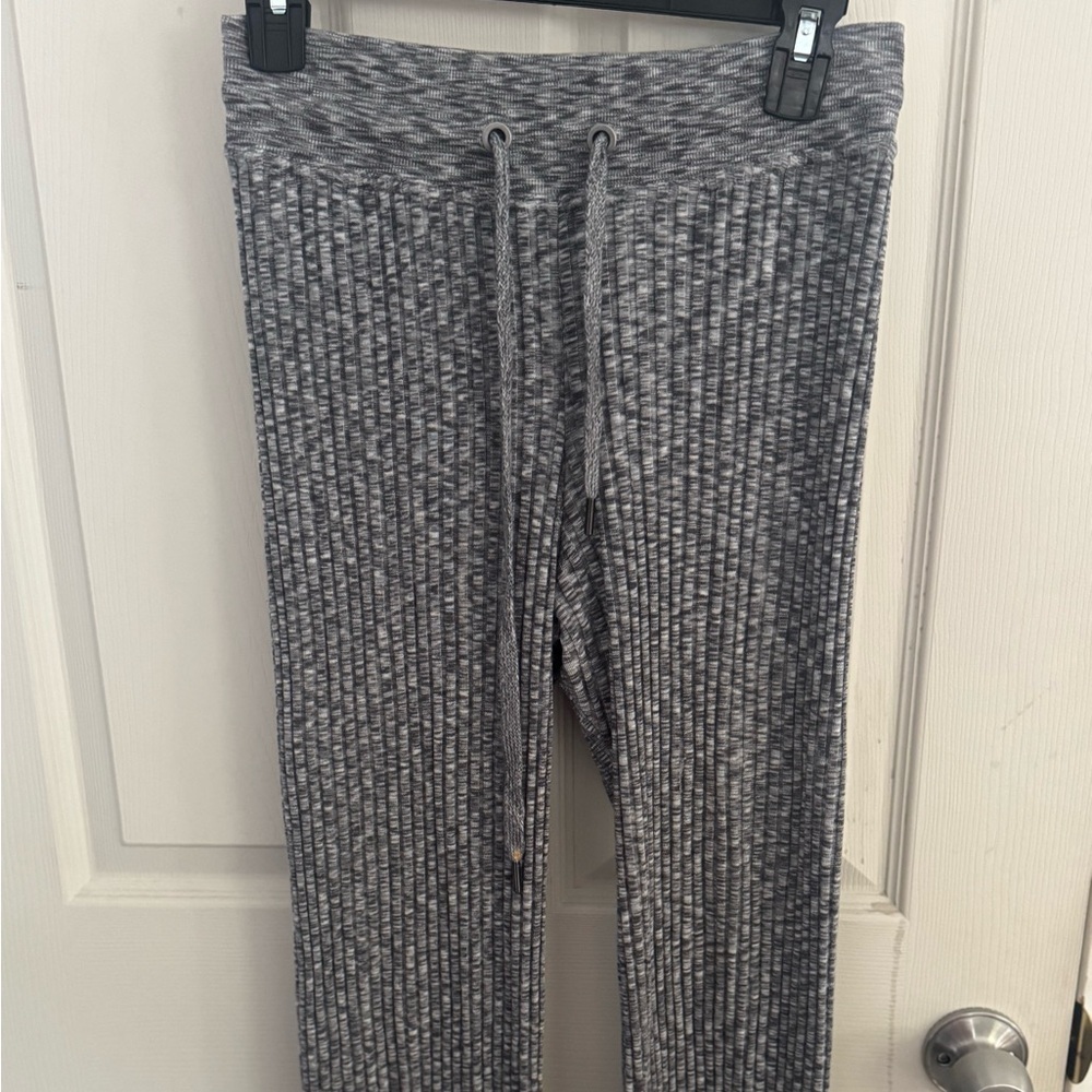 Athleta Revolve Pants Womens Small Petite Gray Ribbed Knit Wide Leg Soft Lounge - Picture 2 of 10